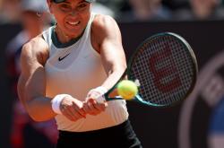 莎拉波娃迎来十五赛季出色发挥，拜仁观众热烈欢呼！