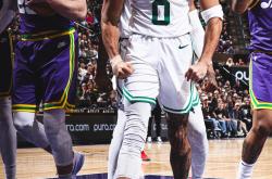  塔图姆技巧赛夺冠视频 